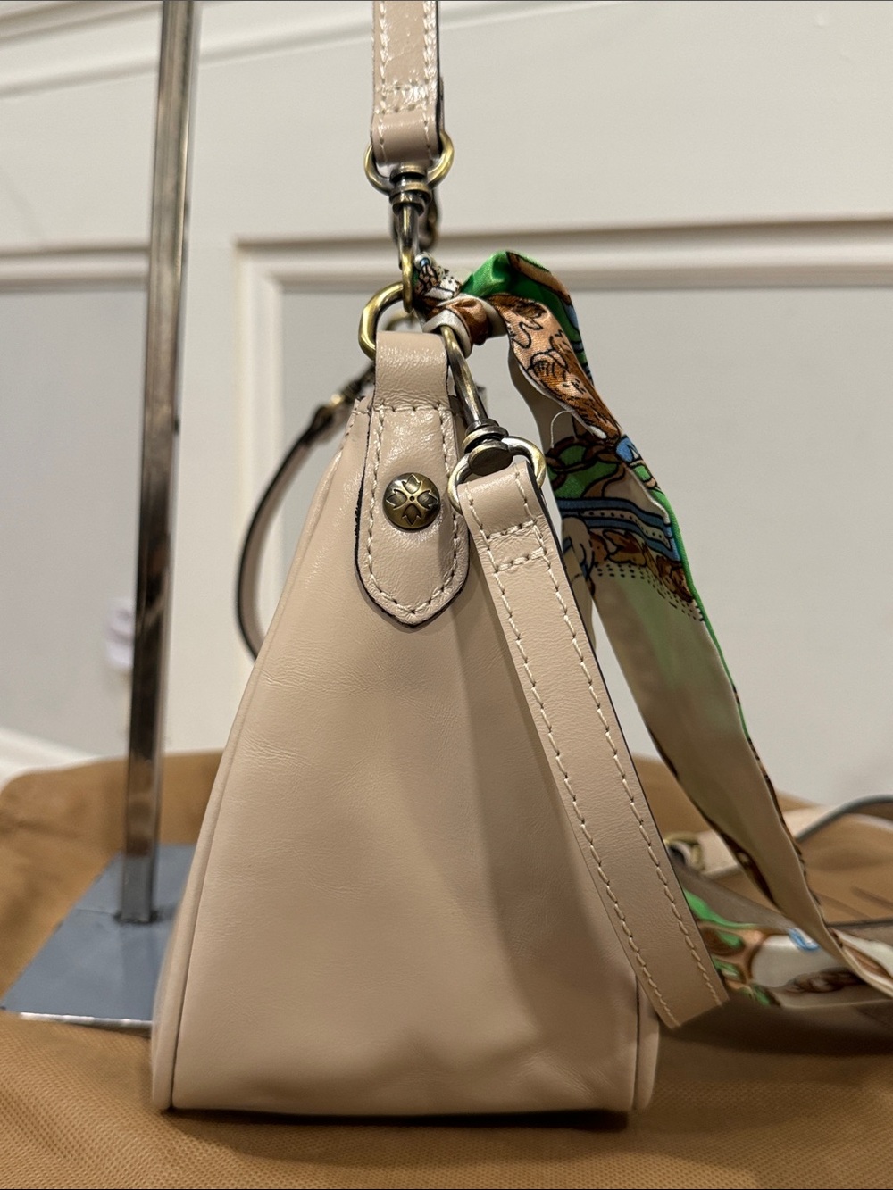 Patricia Nash Bag Betta Cream Leather Shoulder Bag Crossbody Satchel - Picture 7 of 17